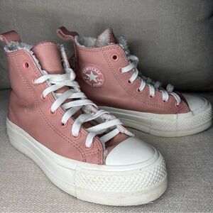Converse  Platform Pink Leather  Fur Lining inside Sneakers Size 5